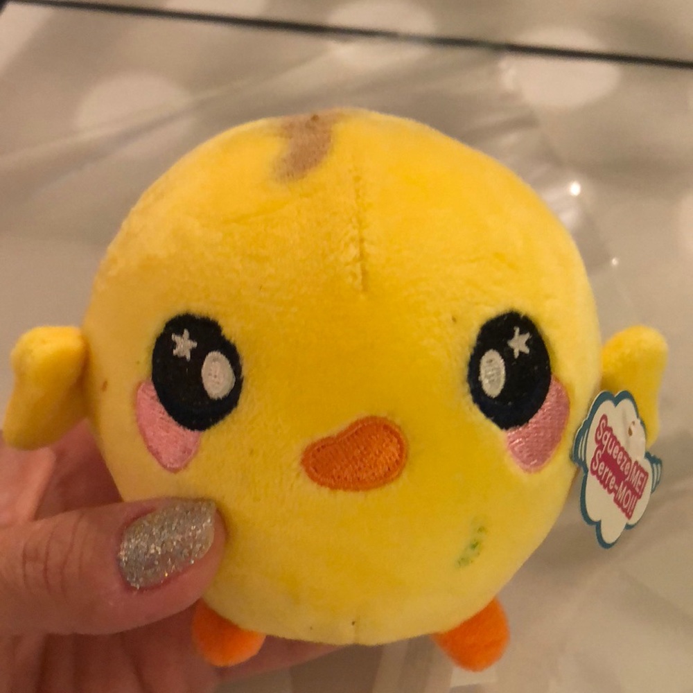 ❤️❤️Free with $20 Purchase. Small spot❤️❤️